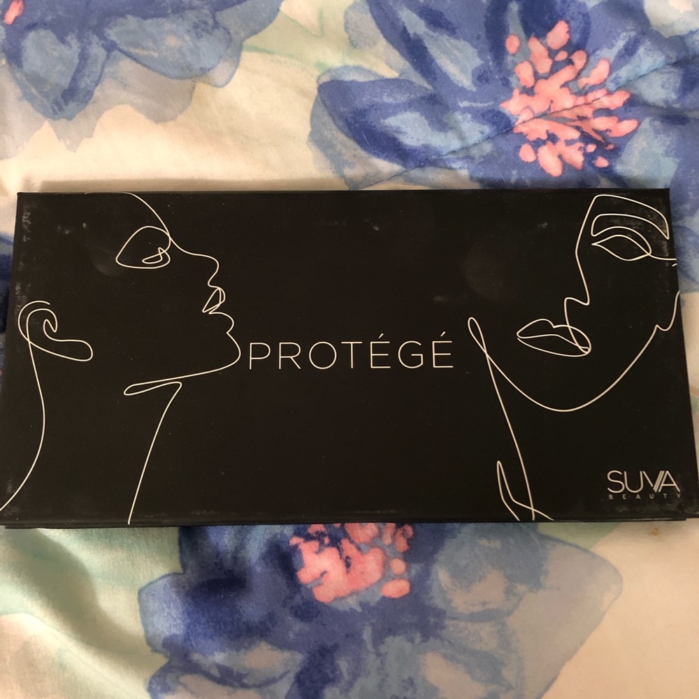 Protegé Eyeshadow Palette
